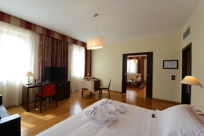 Hotel Guglielmo Catanzaro Exteriör bild